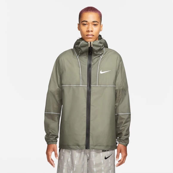 Nike L NRG iSPA Packable Jacket Light Army & Black - Picture 3 of 16